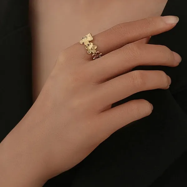 Gold_Flower_Band_Rings_For_Women